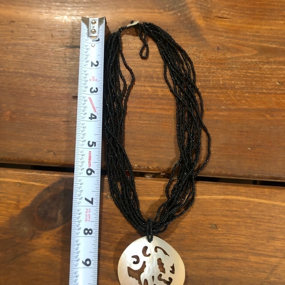 Black Beaded Floral Abalone Shell Necklace - Picture 6 of 6